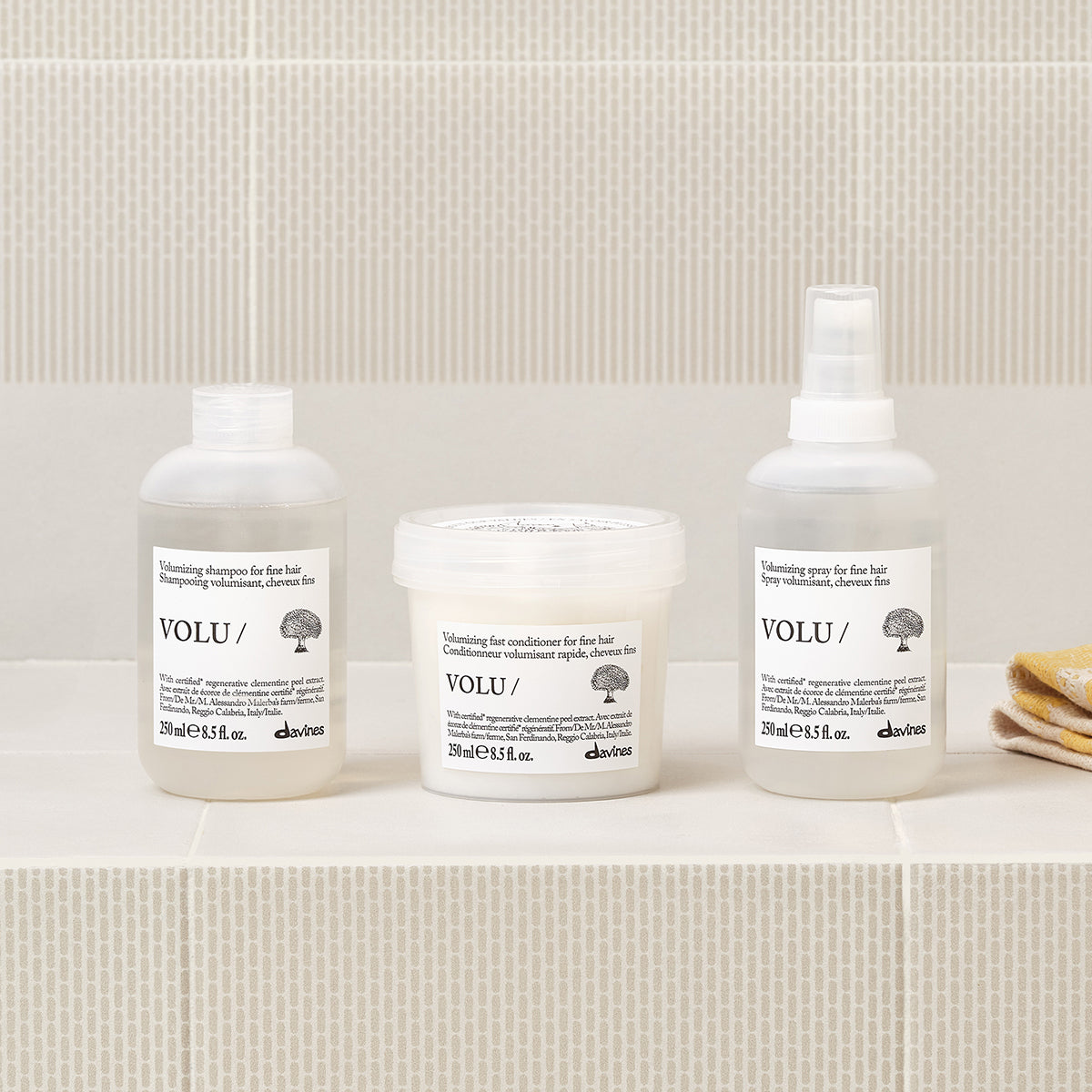 
Davines VOLU Shampoo - Volumizing shampoo for fine hair