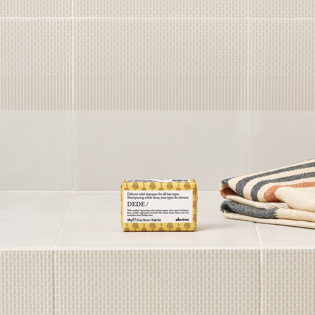 
Davines DEDE Solid Shampoo - Delicate solid shampoo for all hair types