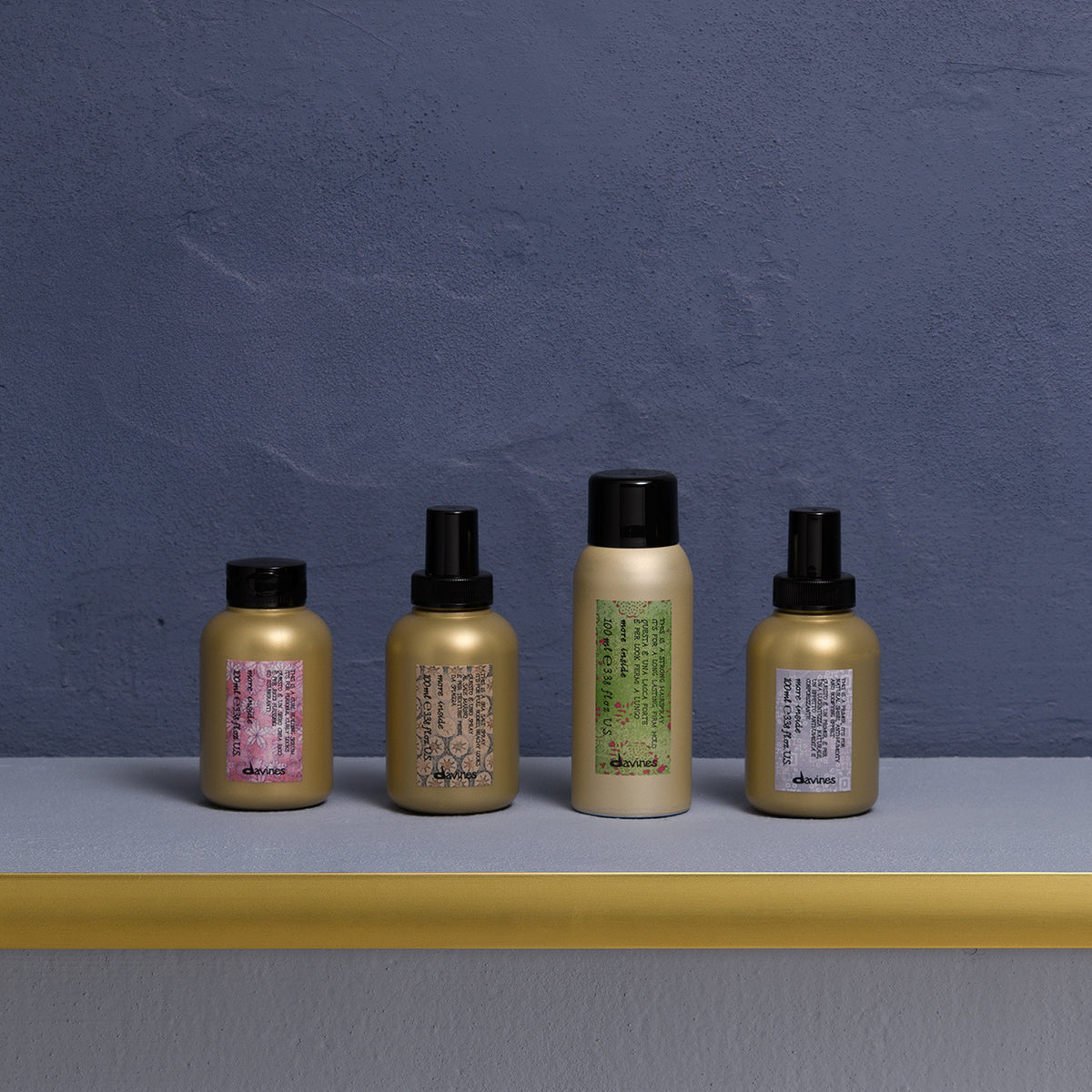 
Davines This is a Curl Building Serum - Leave-in serum ideal for flexible, curly looks